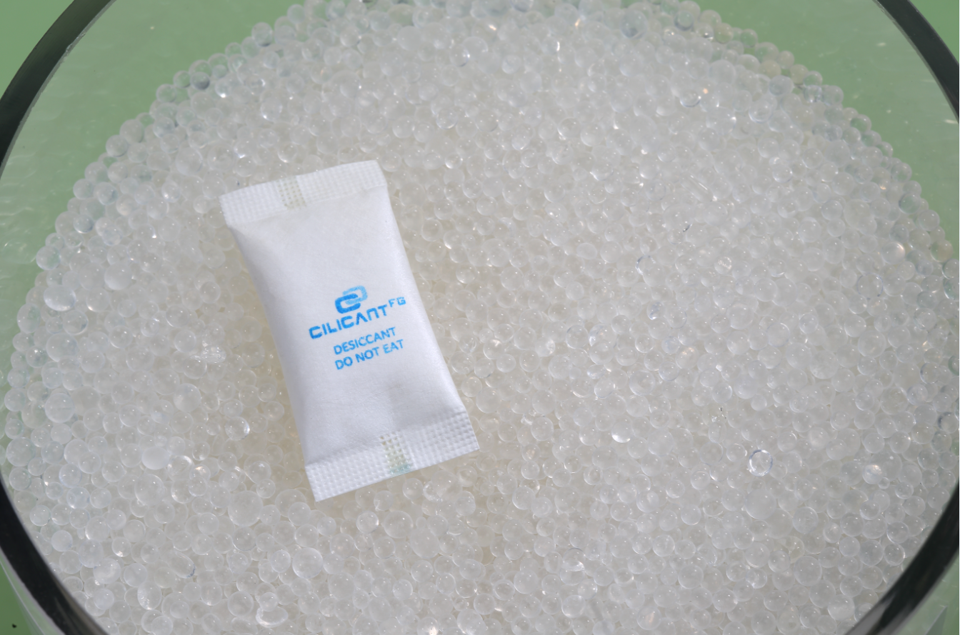 White silica gel desiccant packets